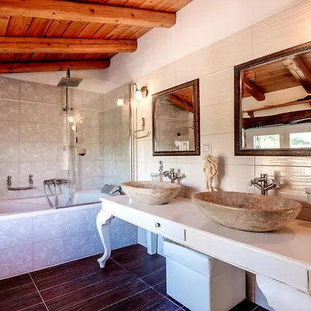 Villa Siorra Anjelina