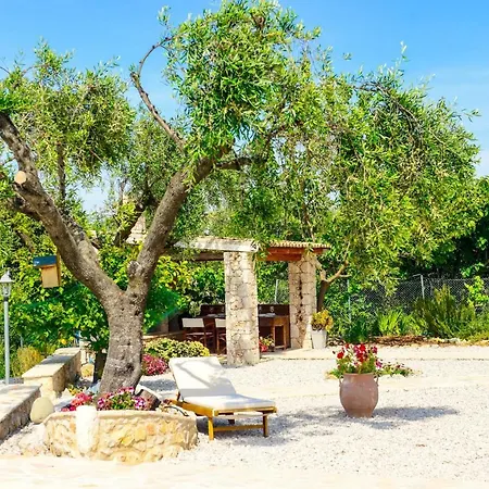 Villa Siorra Anjelina